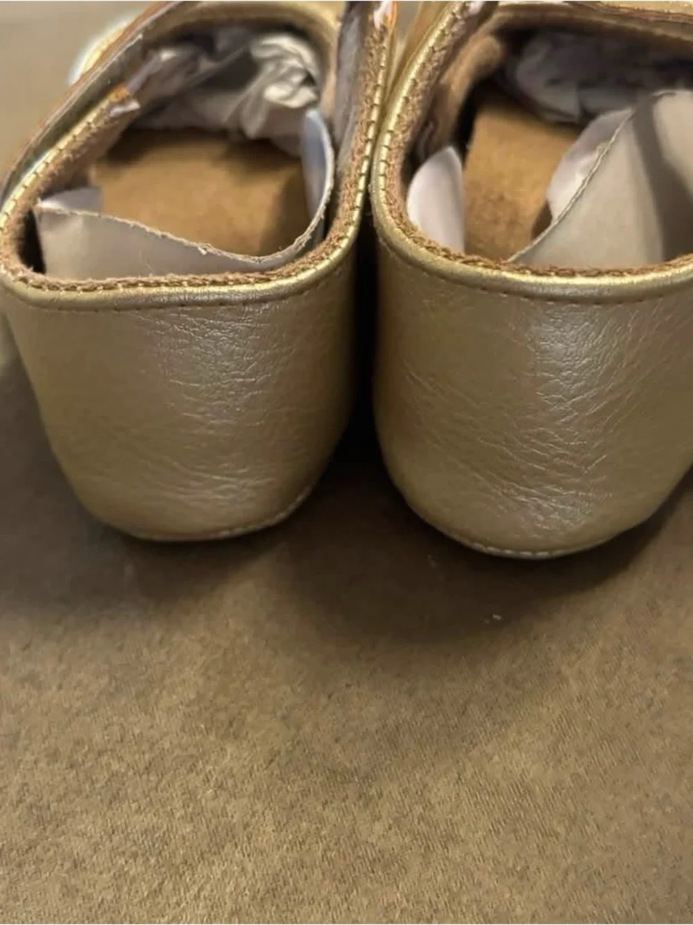 NWT 12/18m Amazon Gold Mary Jane scalloped NonSlip First Walkers Shoes. RT 19